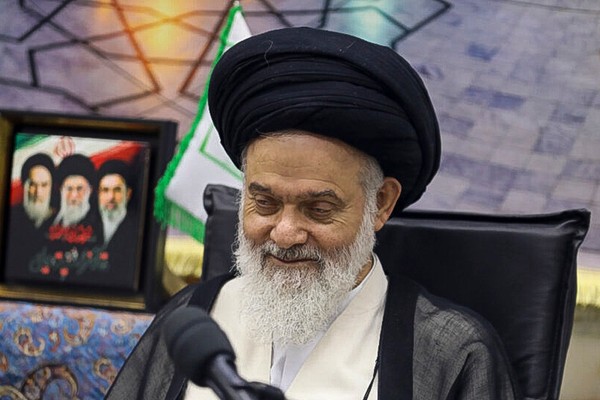 امام جمعه قم: ولنگاریها خیابان را برای مومنان ناامن میکند