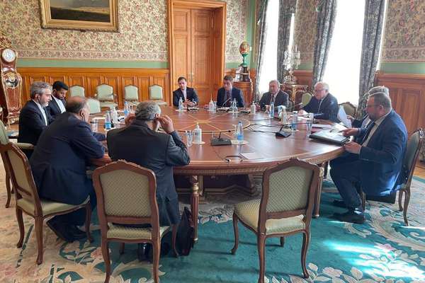 Iran’s Lead Nuclear Negotiator Quietly Visits Russia