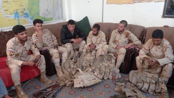 Photo of Iranian border guards arrested by Taliban (April 2024)