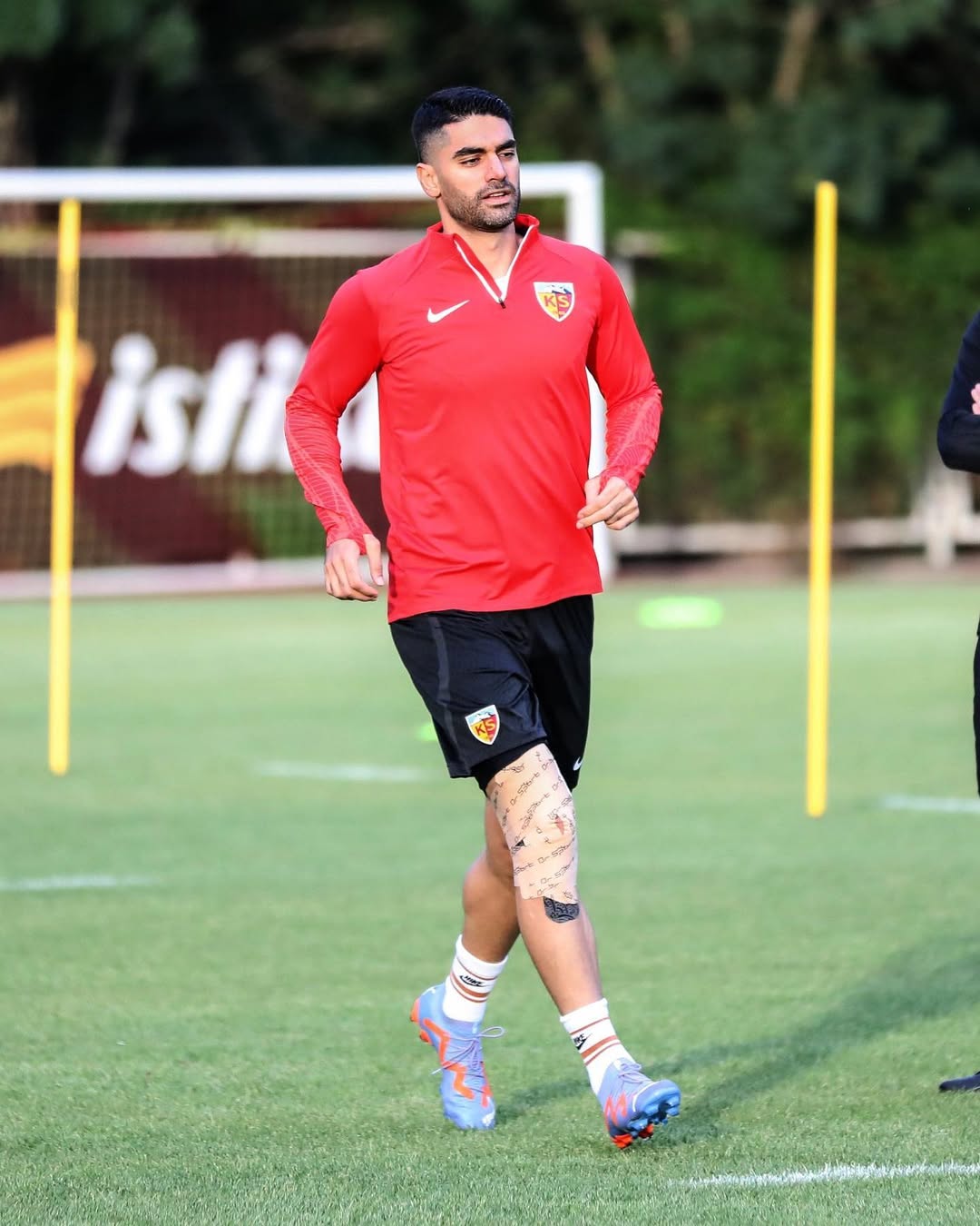 علی کریمی، از کایسری اسپور ترکیه جدا شد