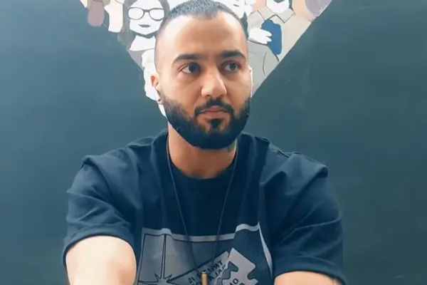 في شكوى للأمم المتحدة.. 3 منظمات حقوقية تطالب بالإفراج عن مغني الراب الإيراني توماج صالحي