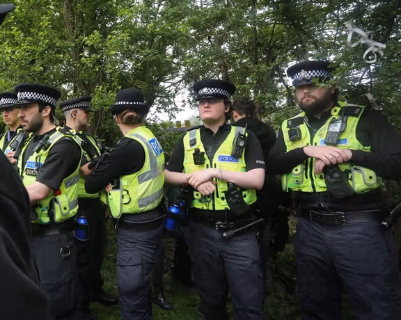 یک عضو پارلمان بریتانیا خواستار برخورد با عوامل جمهوری اسلامی در این کشور شد