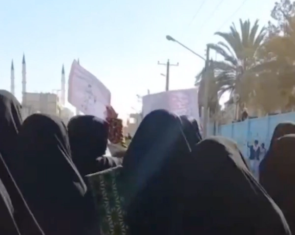 خروش زنان بلوچ در جمعههای اعتراض زاهدان؛ ادامه خیزش انقلابی در نقاط مختلف کشور