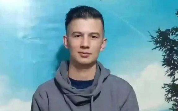 سکوت مقامها درباره پاکبان افغانستانی که از پل به پایین پرتاب و کشته شد