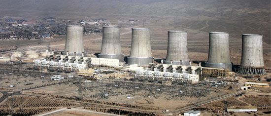 نیروگاه دماوند در نیروگاههای خصوصی طبقهبندی میشود. این نیروگاه متعلق به بنیاد شهید است