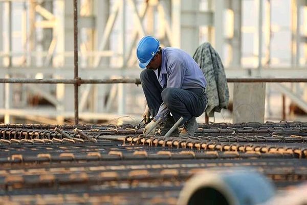 Prominent Iranian Labor Activists Censure Pressure On Workers