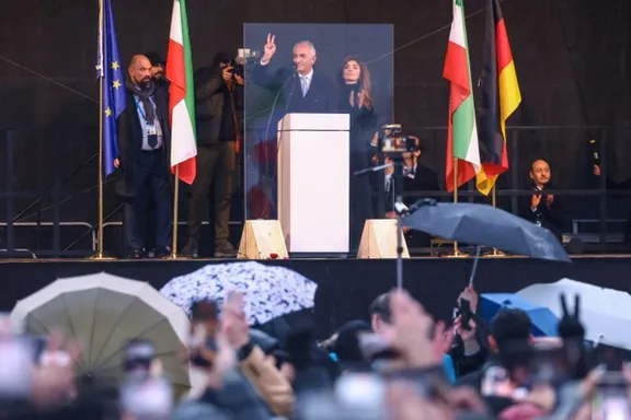 Pahlavi urges mass turnout for 40th-day ceremonies of slain protesters