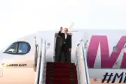 هواپیمای حامل پزشکیان همزمان با حملات آمریکا به جای تهران در رشت فرود آمد