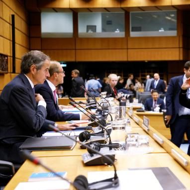 دومین روز نشست شورای حکام آژانس؛ ادامه گفتوگوها درباره برنامه هستهای ایران و نقض تعهداتش