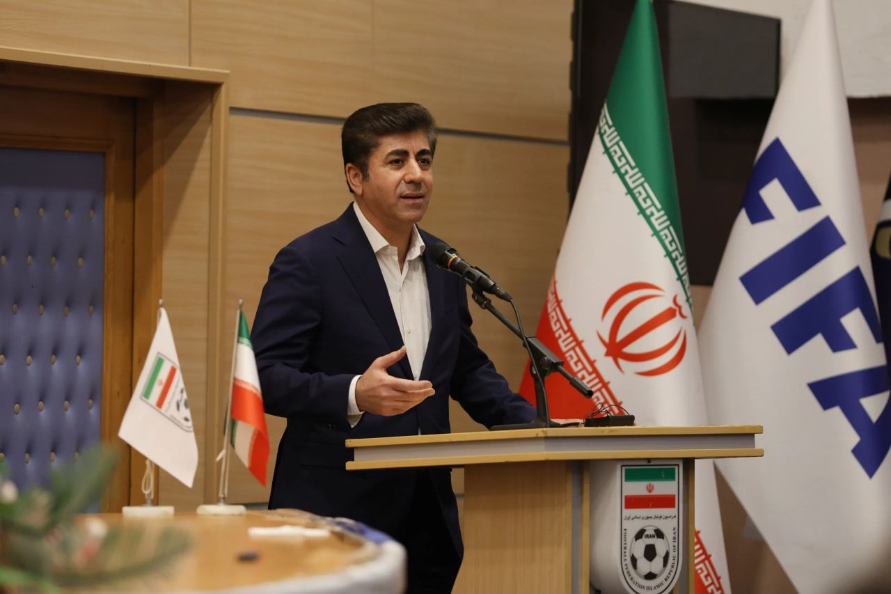 خبرگزاری مهر: هدایت ممبینی از دبیرکلی فدراسیون فوتبال برکنار شد