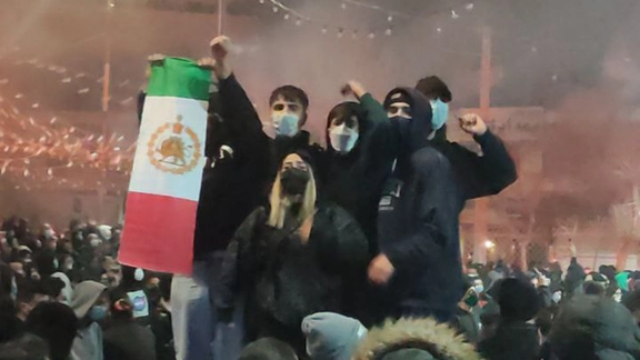 شاهد عيان: ألف معتقل بسجن كجويي في "كرج" بإيران يواجهون اتهامات بارتكاب جرائم حرب