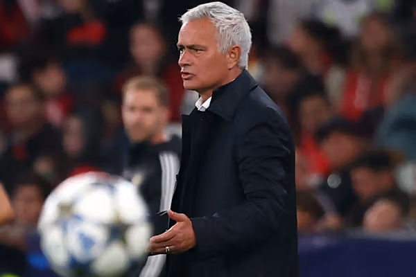 جنجال دوباره مورینیو پس ناکامی بنفیکا: تقصیر داور و VAR بود