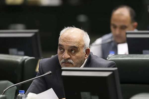 مصطفوی، نماینده رزن: هر روز چند هواپیمای آمریکا را میزنیم