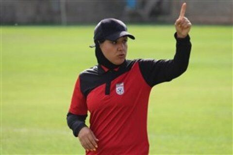 مریم ایراندوست خطاب به دستیارانش:من را ببخشید که نتوانستم بعد از ۱۰ جلسه حقوق شما را بگیرم