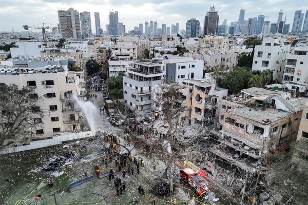 مسؤول استخباراتي إسرائيلي سابق: مخزون طهران الصاروخي ينفد