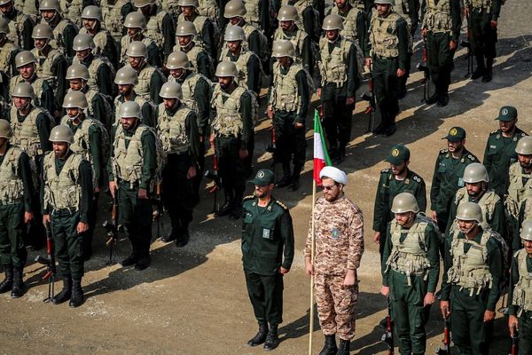 تستهدف المتورطين في القمع.. الاتحاد الأوروبي يفرض عقوبات جديدة ضد النظام الإيراني