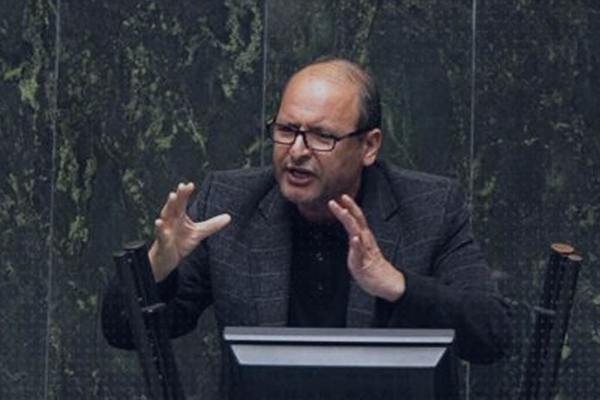 برلماني إيراني يؤكد ضرورة تصنيع بلاده قنبلة نووية