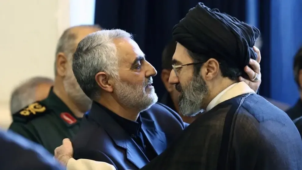 Mojtaba Khamenei (R) with former IRGC commander Qasem Soleimani.