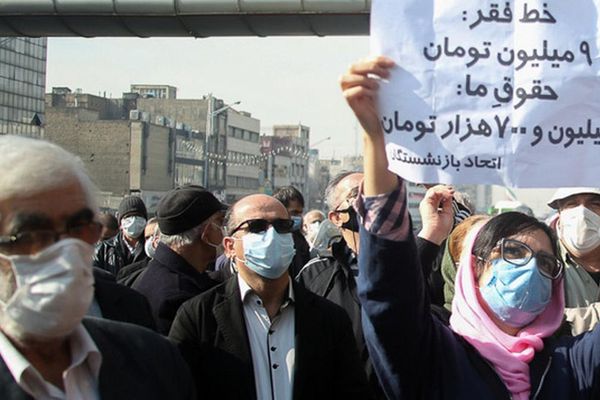 مركز دراسات البرلمان الإيراني: صناديق التقاعد تعجز عن دفع المعاشات