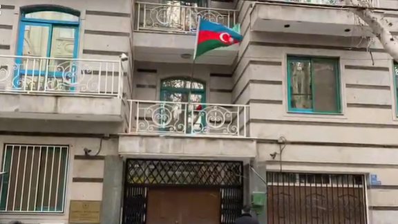 واکنشها به حمله مسلحانه به سفارت جمهوری آذربایجان در ایران؛ یک نفر کشته و مهاجم دستگیر شد