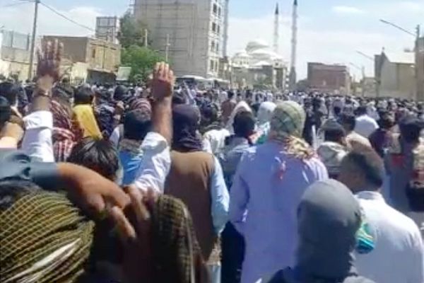 احتجاجات زاهدان ضد النظام الإيراني تدخل أسبوعها الـ29.. وتطالب بالإفراج عن المعتقلين