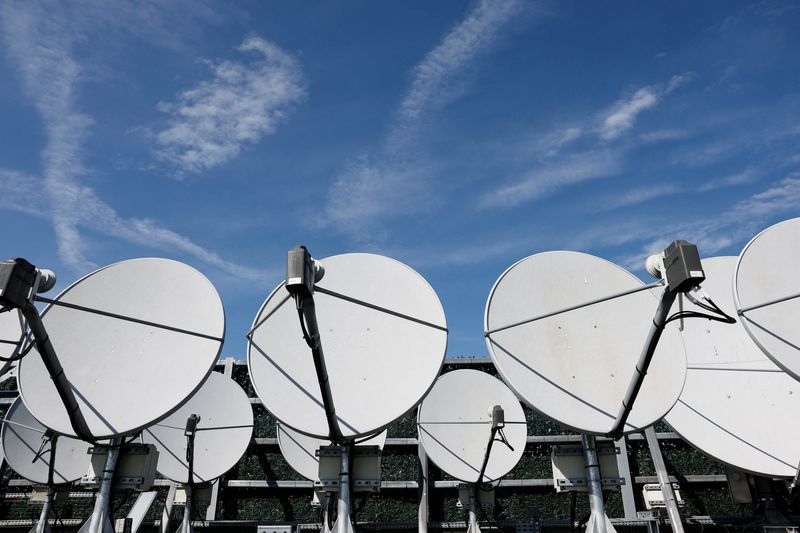 ضعف امنیتی ماهواره‌های جهانی موجب افشای داده‌های نظامی و اطلاعات تماس کاربران شد