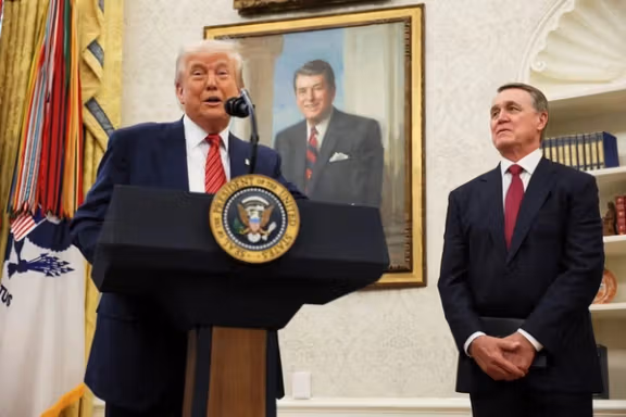 چگونه نماینده ترامپ در پکن از حامی جهانیسازی به منتقد سرسخت چین تبدیل شد؟