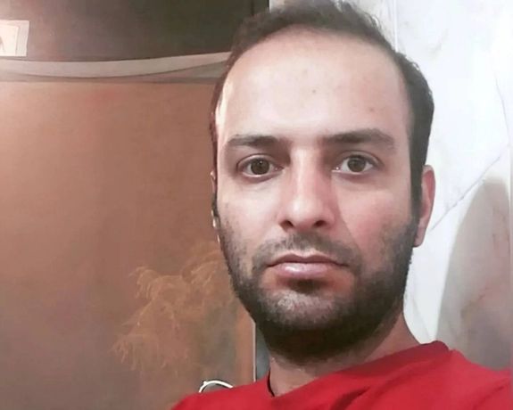 دادگاه انقلاب رشت پیمان فرحآور، شاعر و فعال اجتماعی را به اعدام محکوم کرد