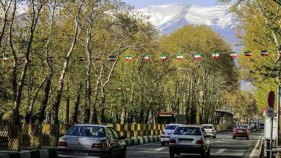 A view from Tehran’s longest avenue, Valiasr
