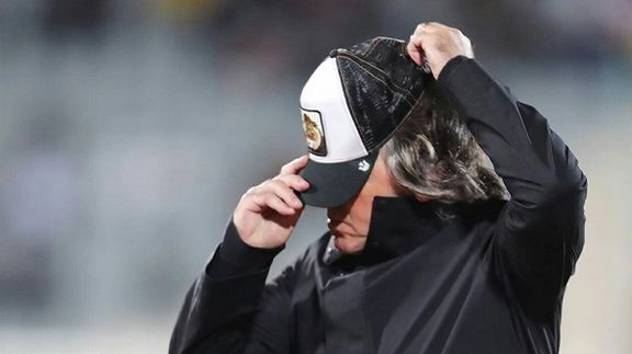 ساپینتو خطاب به هواداران استقلال: باید متحد شویم، به حمایت شما نیاز داریم