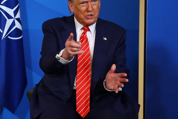 ترامب: لن نسمح عسكريًا لإيران بعمليات التخصيب أو استعادتها لها