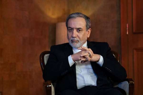 عراقچی: از چند ماه پیش تماسها با ویتکاف را متوقف کردیم