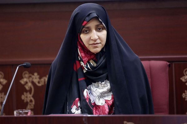 انخفاض معدل الزواج في إيران وسط تحديات اقتصادية واجتماعية