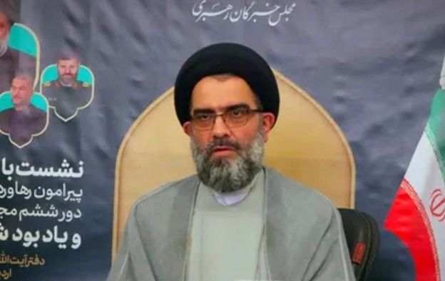 عضو مجلس خبرگان: تیم مذاکره‌کننده ما سیلی دیگری بر گوش آمریکا زد