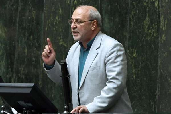 برلماني إيراني يطالب بتصنيف قادة أوروبا كـ "إرهابيين" ردًا على تفعيل "آلية الزناد"