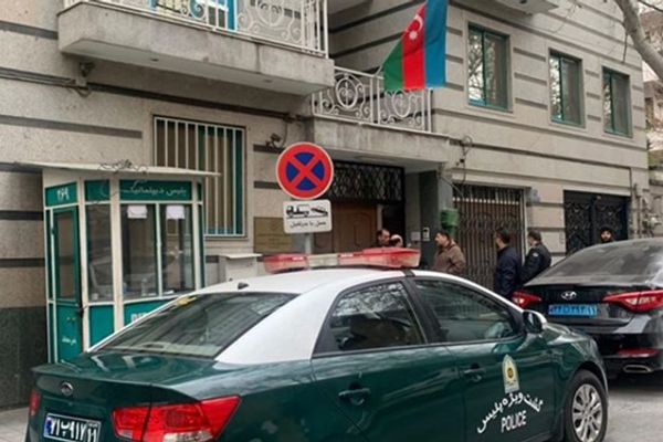 تأزم العلاقات بين طهران وباكو بعد الهجوم المسلح على سفارة أذربيجان لدى إيران