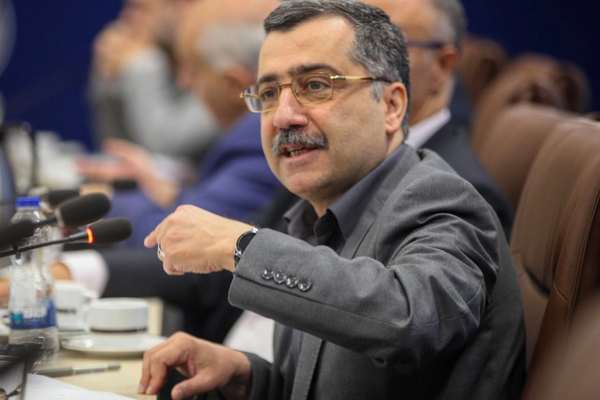 معاون وزیر بهداشت: اکثر دانشجویانی که مهاجرت میکنند، بچه پولدارند