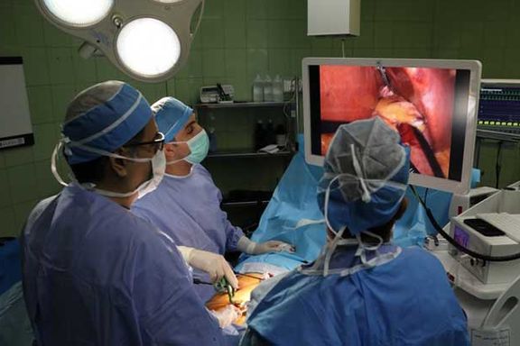 روزنامه پیام ما: بهدلیل قطعی برق برخی جراحیها با نور موبایل انجام میشود