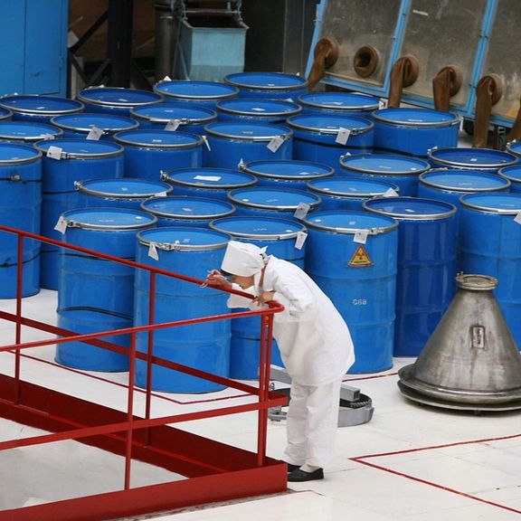 مسؤول إيراني لـ"رويترز": لن نرسل اليورانيوم للخارج إلا برفع العقوبات