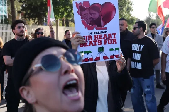 تجمع ایرانیان در نیکوزیا پایتخت کشور قبرس