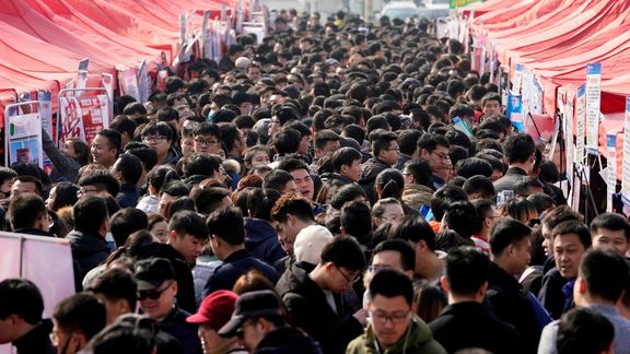 جمعیت چین در سال ۲۰۲۳ برای دومین سال پیاپی کاهش یافت