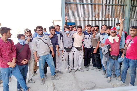 سایت رویداد۲۴: دهها هزار کارگر پروژهای صنعت نفت و گاز یک ماه است در اعتصاباند