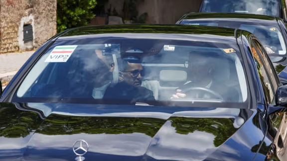 Tehran instructs delegation to walk away from talks if enrichment forbidden