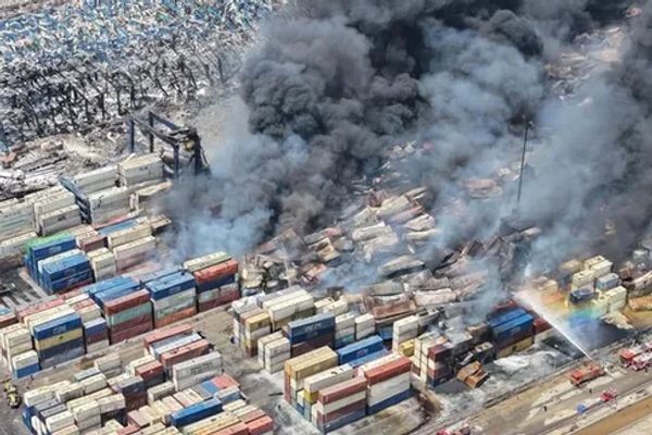 انفجار ميناء رجائي.. 3 أشهر من الصمت في إيران وتهديد لعائلات الضحايا ولا محاسبة للمسؤولين