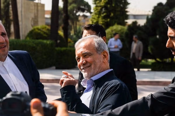 مسعود پزشکیان خطاب به حامیان حکومت: نیازی به جانفدا نداریم، برق و انرژی کمتری مصرف کنید