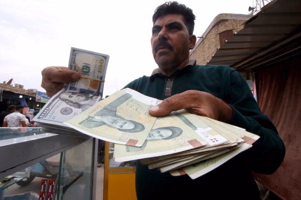 مسؤول عراقي: بغداد المسار الوحيد المتبقي أمام إيران للوصول إلى الدولار.. في ظل ضغوط أميركا