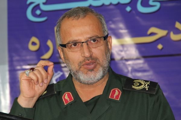 استمرار سياسة تعيين العسكريين في المحافظات.. أحد قادة الحرس الثوري الإيراني محافظا لقم