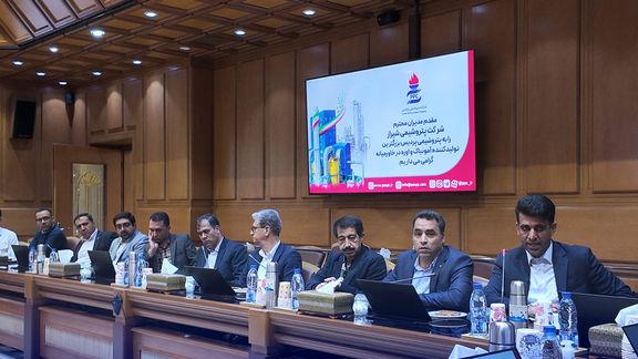 حقوق ۲۴۷ میلیونی یک مدیر پتروشیمی؛ تکرار ماجرای حقوقهای نجومی در ۱۲ دستگاه جمهوری اسلامی