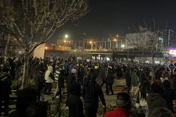 ساندیتایمز: طی دو روز از اعتراضات ایران، ۱۶ هزار و ۵۰۰ نفر کشته و ۳۳۰ هزار نفر مجروح شدند