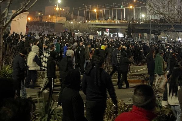 حساب فارسی وزارت خارجه آمریکا: رژیم از مردم خود بیش از تهدید خارجی میترسد